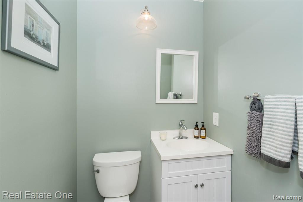 1935 Clear Point Court Rochester Hills, MI 48306 - Photo 19 of 24