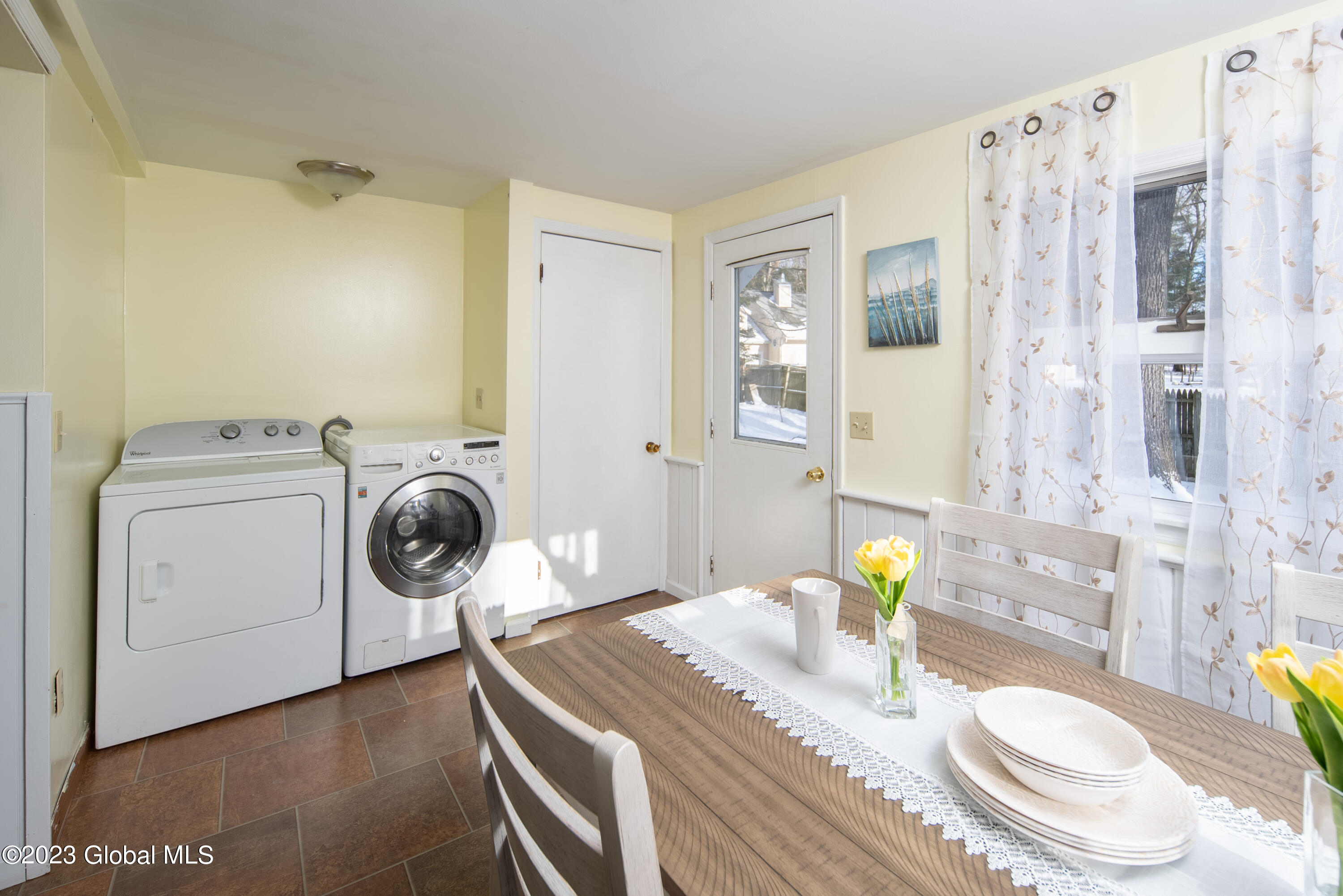3048 Lone Pine Road Guilderland, NY 12303 - Photo 13 of 34 9 DINNING WASHER DRYER