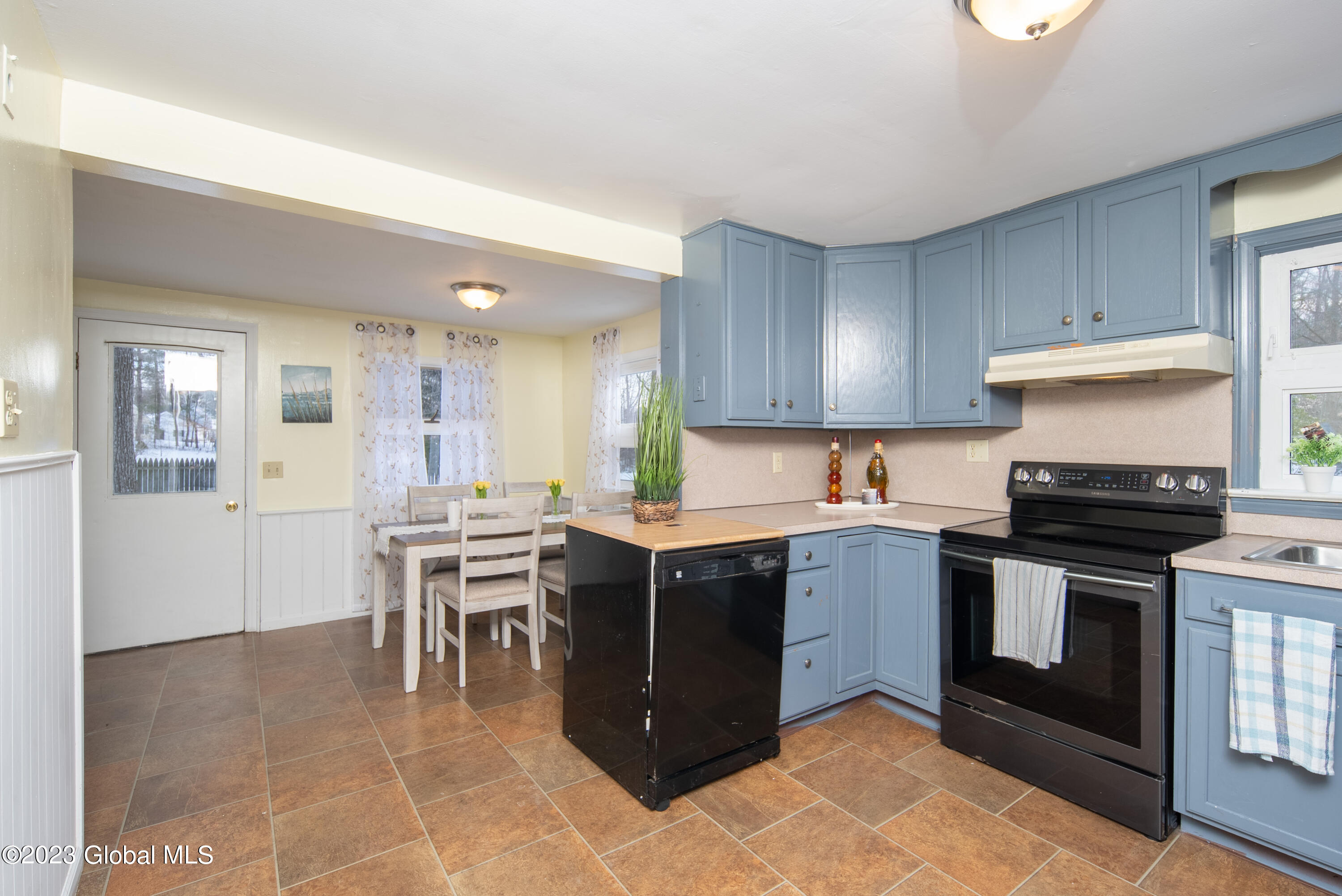 3048 Lone Pine Road Guilderland, NY 12303 - Photo 8 of 34 4 KITHCEN