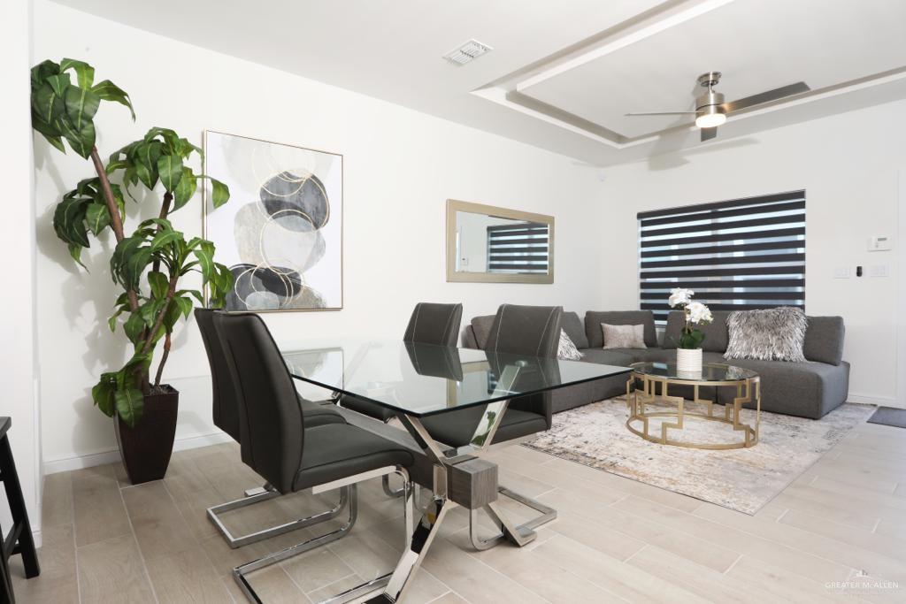 901 East Yuma Avenue, Unit 1806 McAllen, TX 78503 - Photo 4 of 12 a living room with furniture