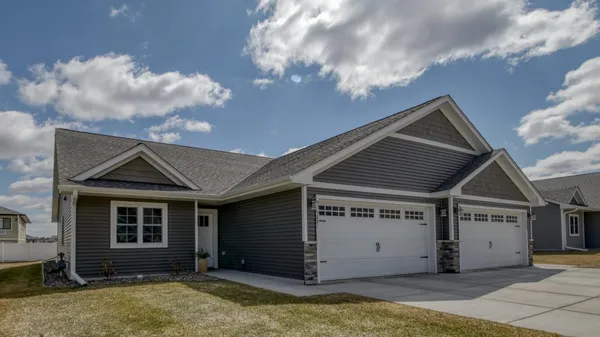 $324,900 | 4881 Field Crest Lane, Eau Claire, WI 54701