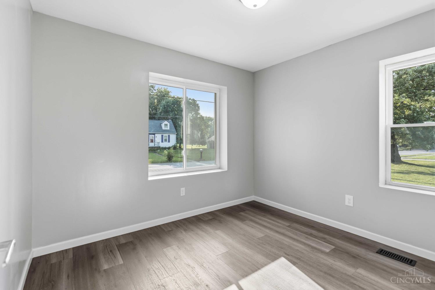 396 Glensharon Road Springdale, OH 45246 - Photo 13 of 29