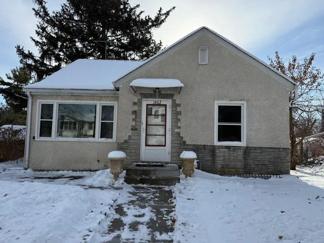 $295,000 | 1862 Ames Avenue East, St. Paul, MN 55119