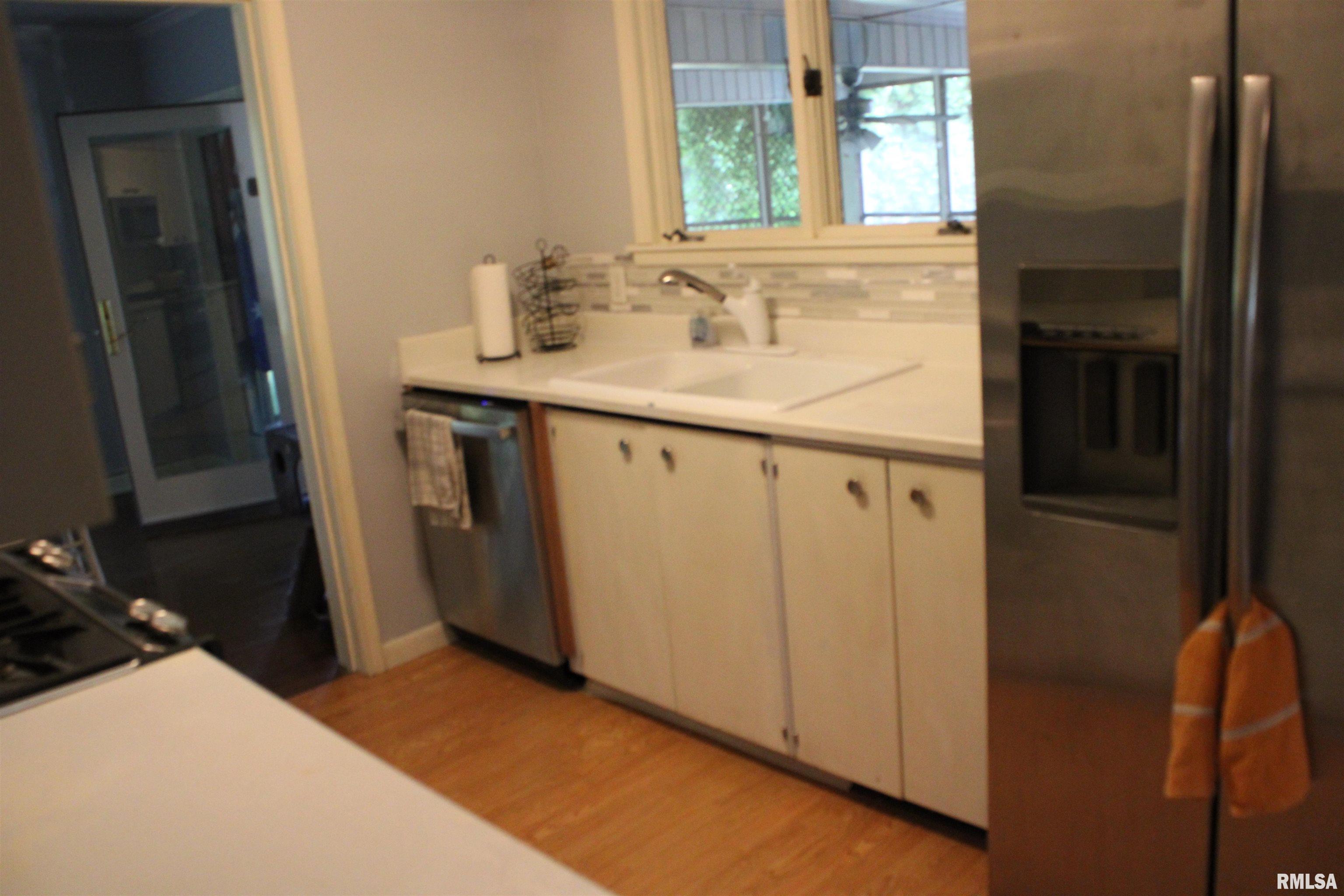 2610 31st Street Moline, IL 61265 - Photo 11 of 37