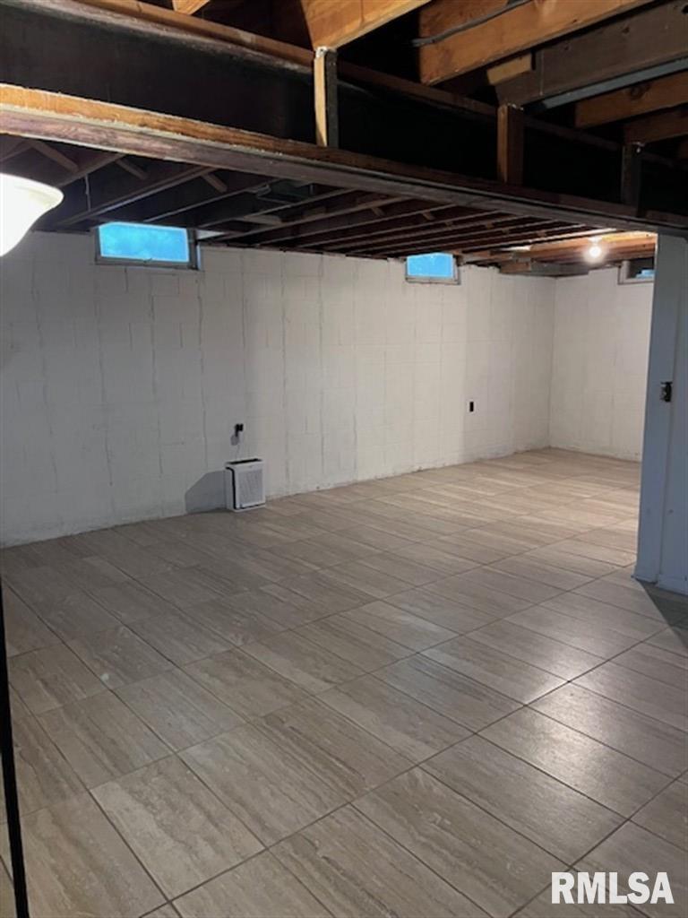 2610 31st Street Moline, IL 61265 - Photo 22 of 37