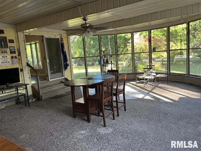 $289,900 | 2610 31st Street, Moline, IL 61265