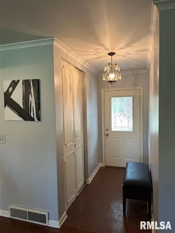 $289,900 | 2610 31st Street, Moline, IL 61265