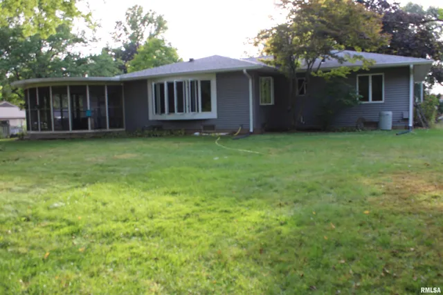 $289,900 | 2610 31st Street, Moline, IL 61265