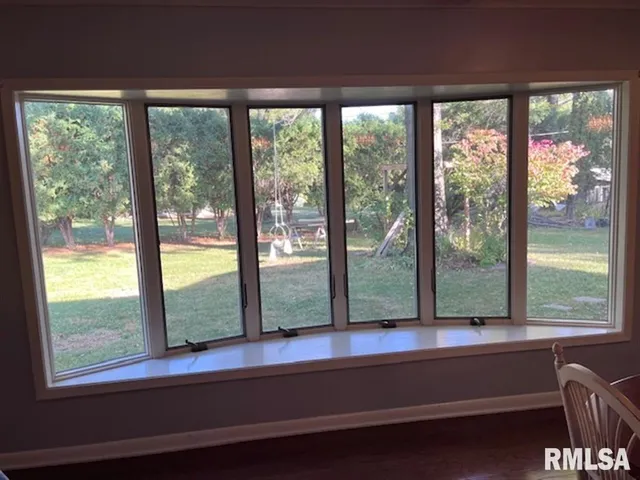 $289,900 | 2610 31st Street, Moline, IL 61265