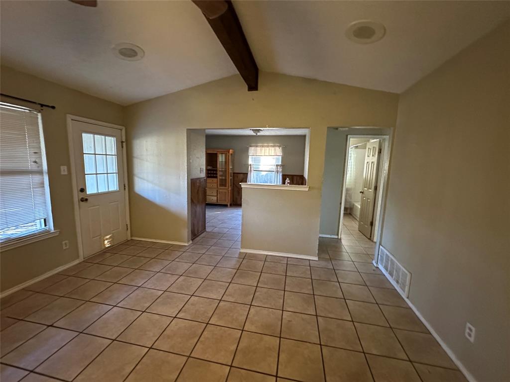 912 Red Oak Street Azle, TX 76020 - Photo 4 of 12