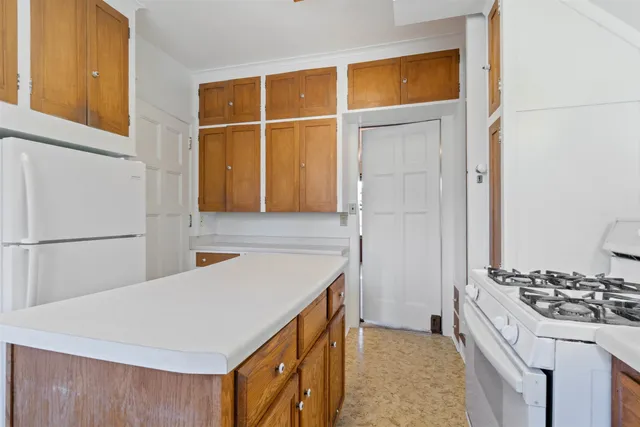 $650,000 | 2418 East 4th Street, Duluth, MN 55812