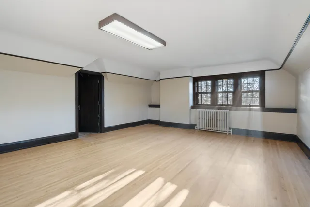 $650,000 | 2418 East 4th Street, Duluth, MN 55812