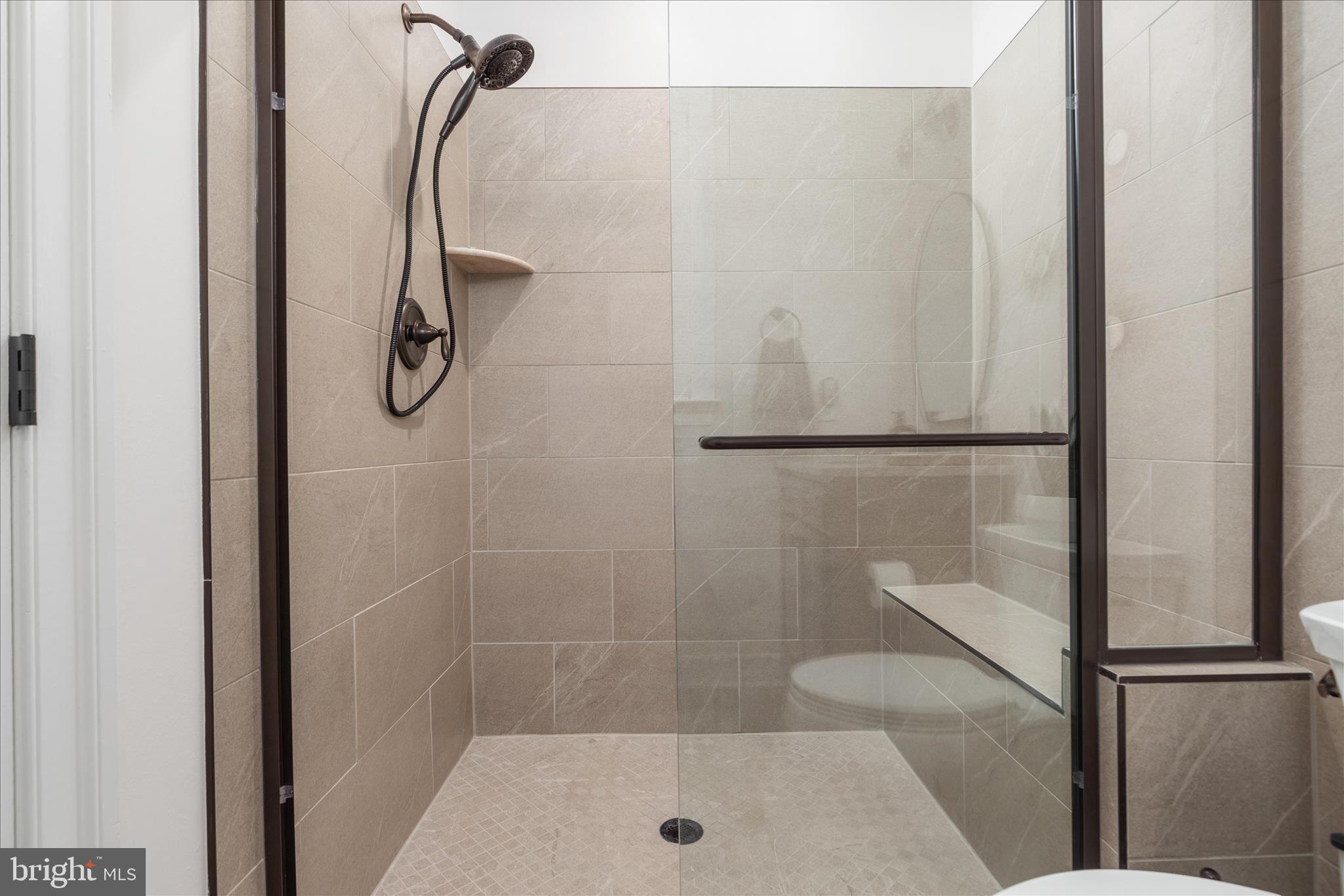 39 Bowling View Road Front Royal, VA 22630 - Photo 23 of 97 Full Bath main level