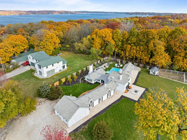 $2,750,000 | N1702 Durand Drive, Linn, WI 53147