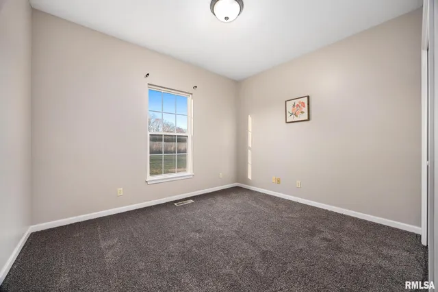 $359,900 | 13921 North River Crest Drive, Chillicothe, IL 61523