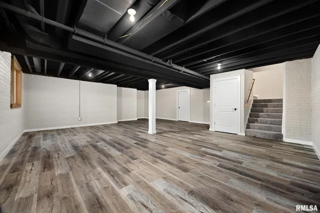 $359,900 | 13921 North River Crest Drive, Chillicothe, IL 61523