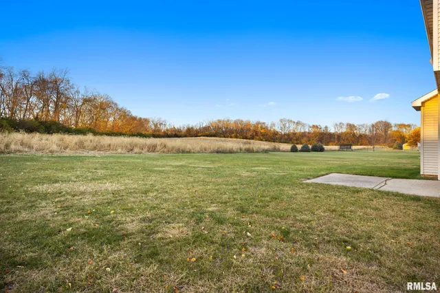 $359,900 | 13921 North River Crest Drive, Chillicothe, IL 61523