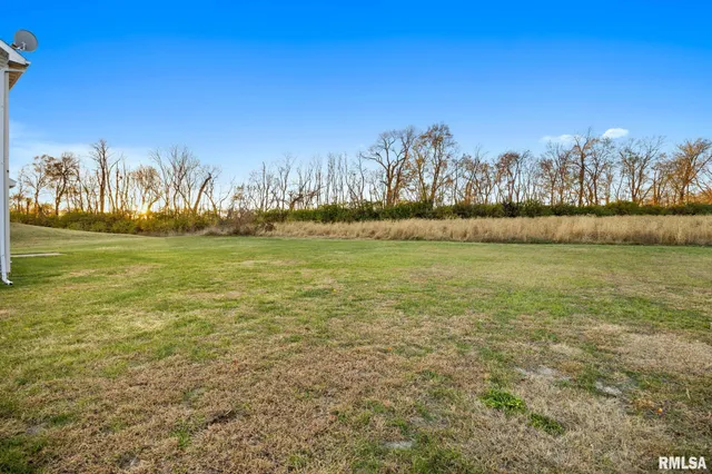 $359,900 | 13921 North River Crest Drive, Chillicothe, IL 61523