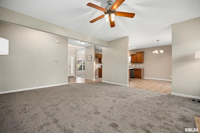 $359,900 | 13921 North River Crest Drive, Chillicothe, IL 61523