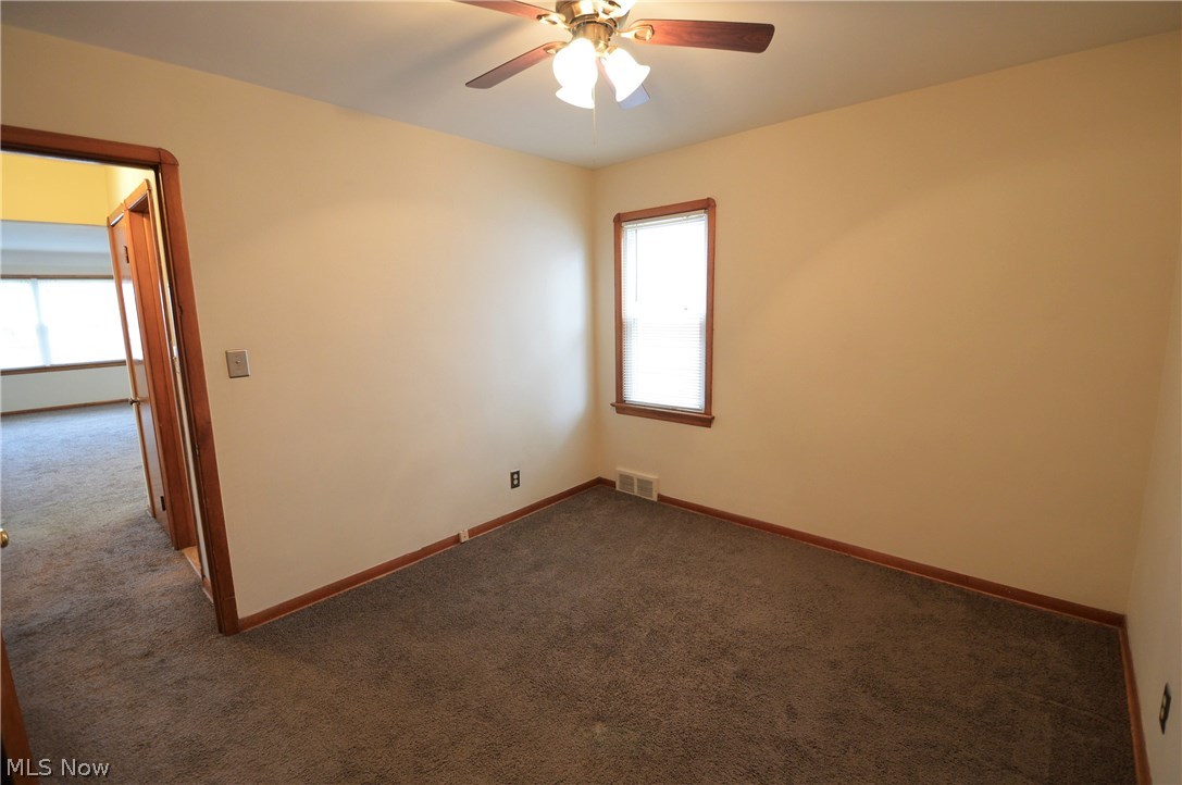 6511 Snow Road Parma, OH 44129 - Photo 8 of 24
