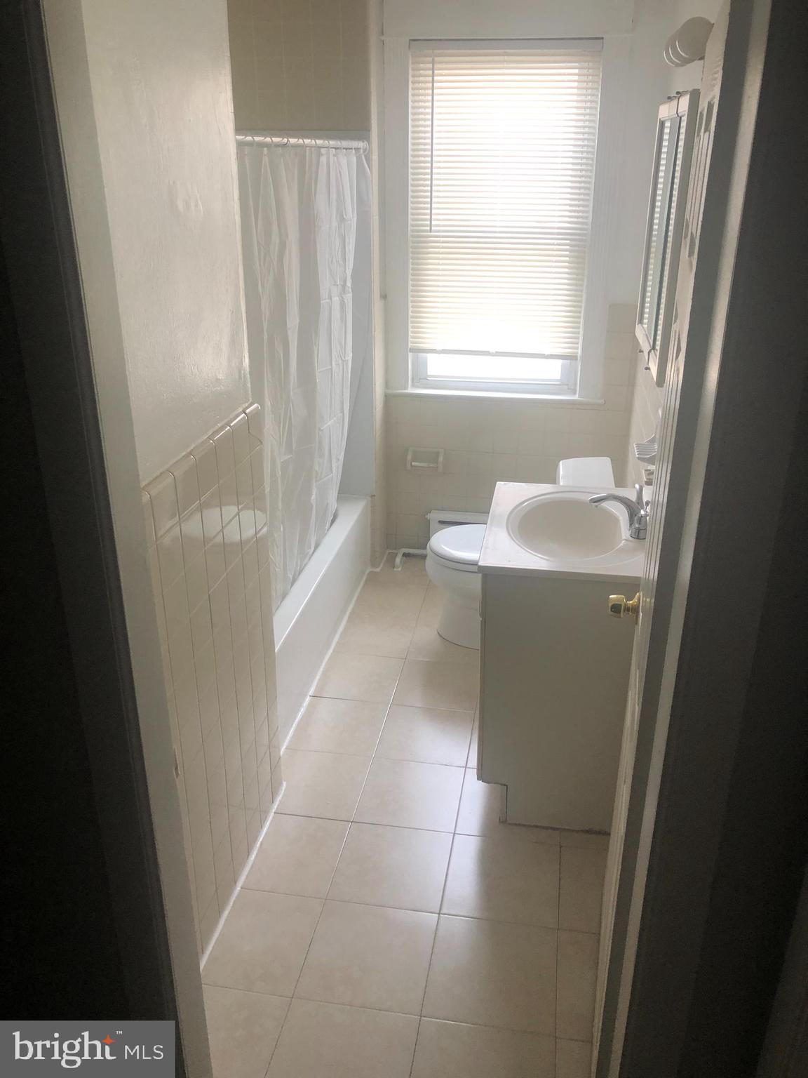214 Ashby Road Upper Darby, PA 19082 - Photo 11 of 28