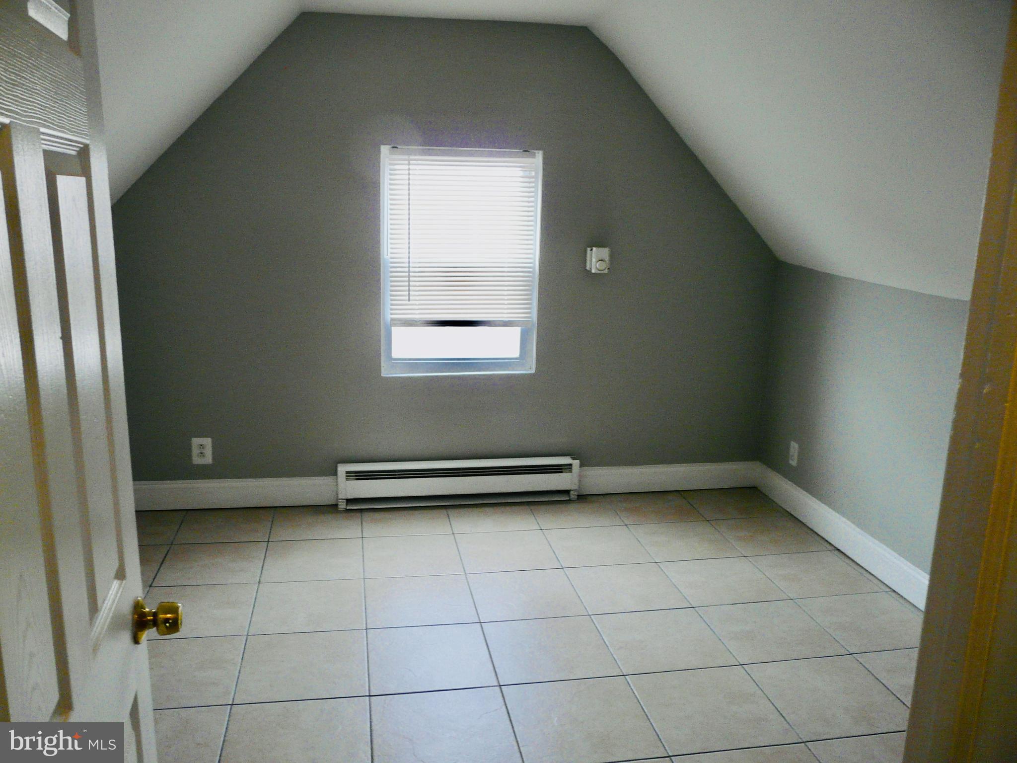 214 Ashby Road Upper Darby, PA 19082 - Photo 15 of 28 3rd floor Bedroom 4