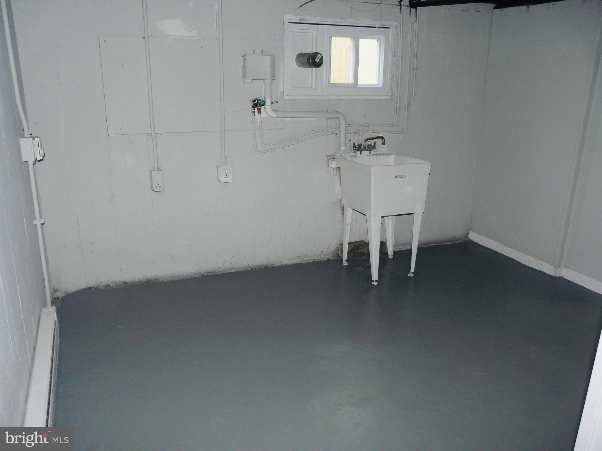 214 Ashby Road Upper Darby, PA 19082 - Photo 23 of 28 Laundry/storage