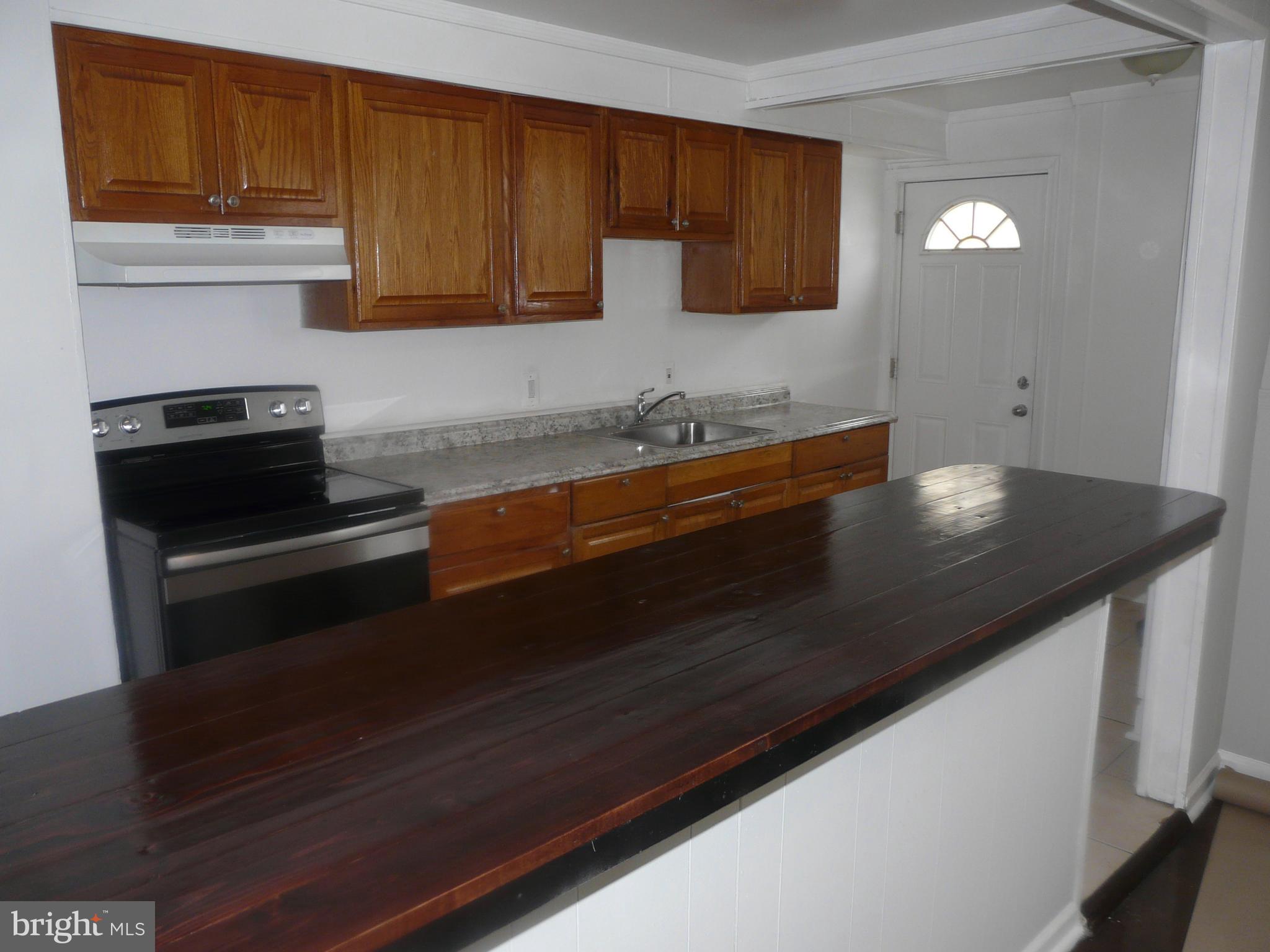 214 Ashby Road Upper Darby, PA 19082 - Photo 9 of 28