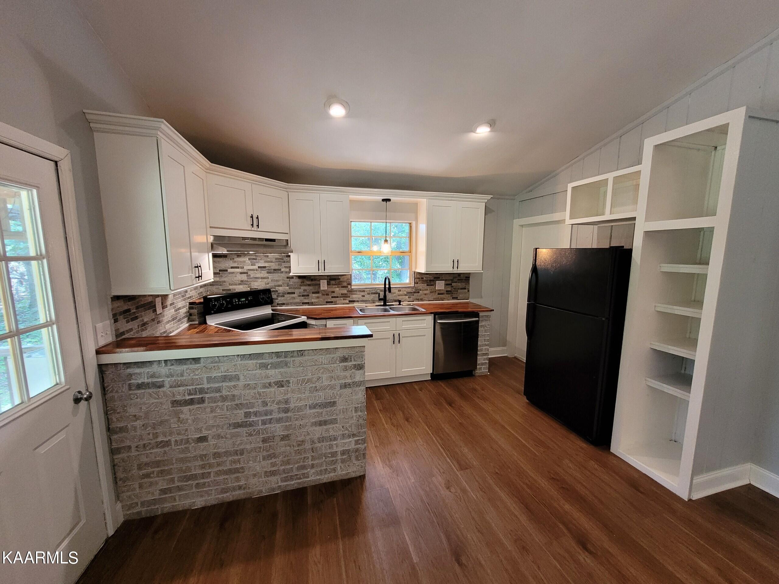 8279 Brickyard Road Powell, TN 37849 - Photo 9 of 21 Attach114248_20230616_182510