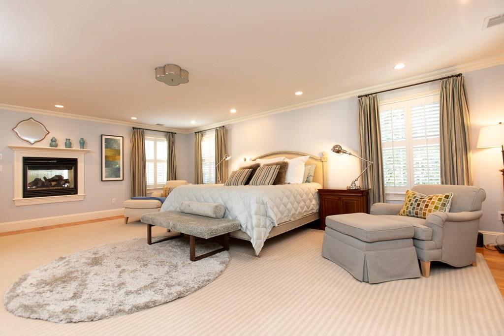 27 Pembroke Road Wellesley, MA 02482 - Photo 15 of 28