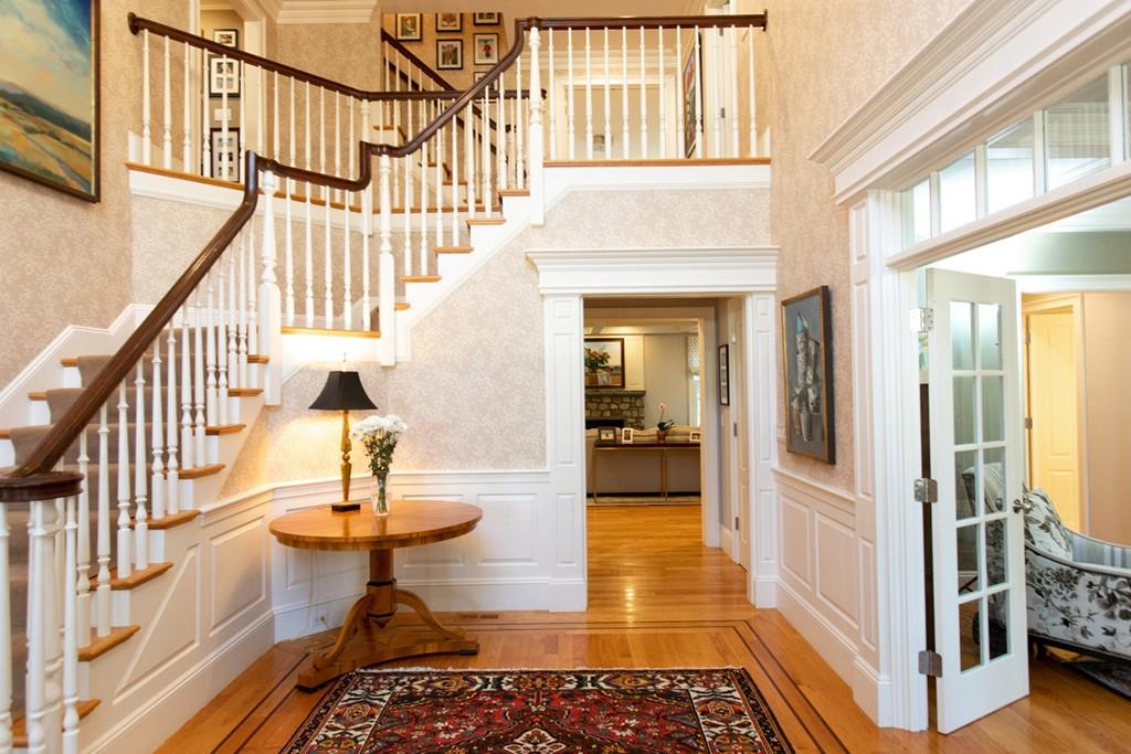 27 Pembroke Road Wellesley, MA 02482 - Photo 2 of 28