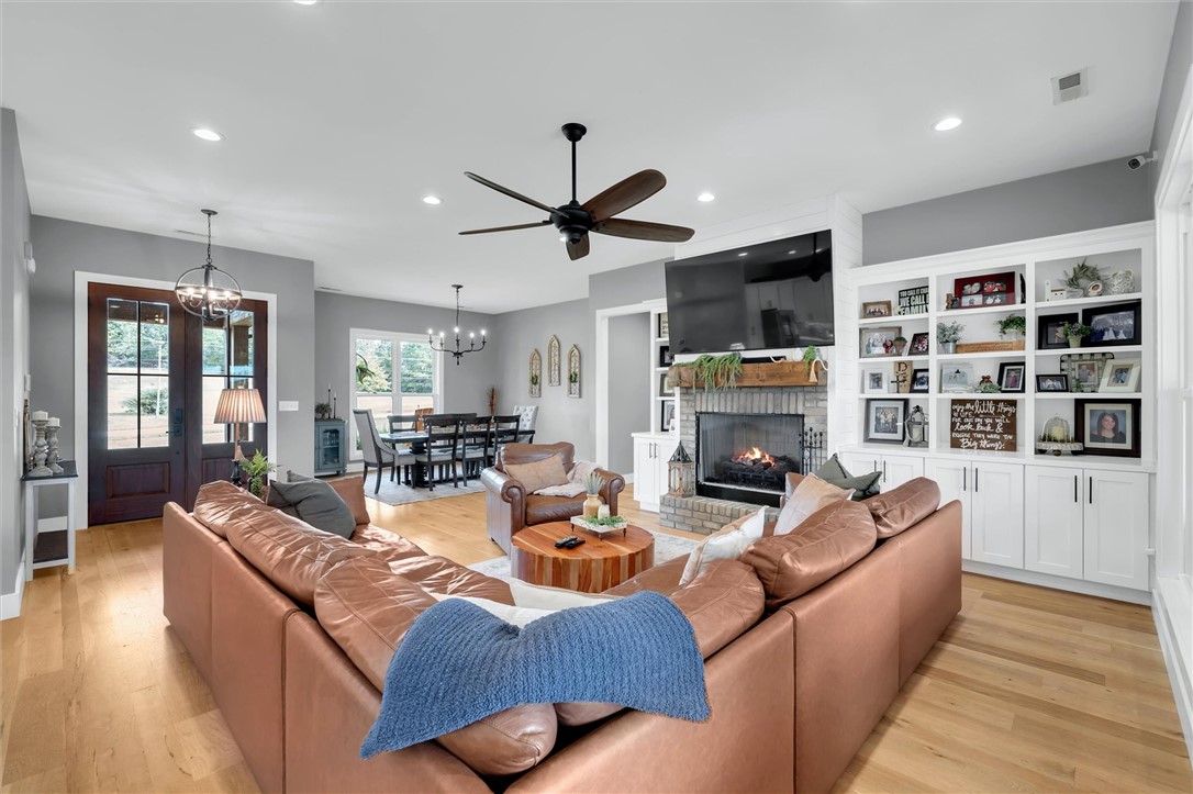 2015 Walhalla Highway Pickens, SC 29671 - Photo 7 of 45