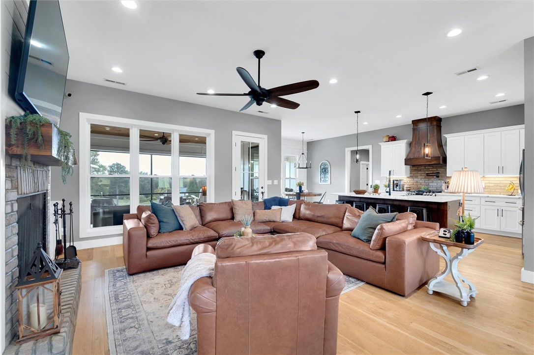 2015 Walhalla Highway Pickens, SC 29671 - Photo 9 of 45