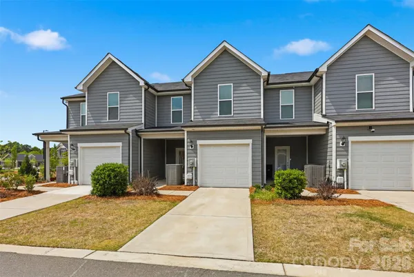 $350,000 | 10108 Guardian Drive, Charlotte, NC 28273
