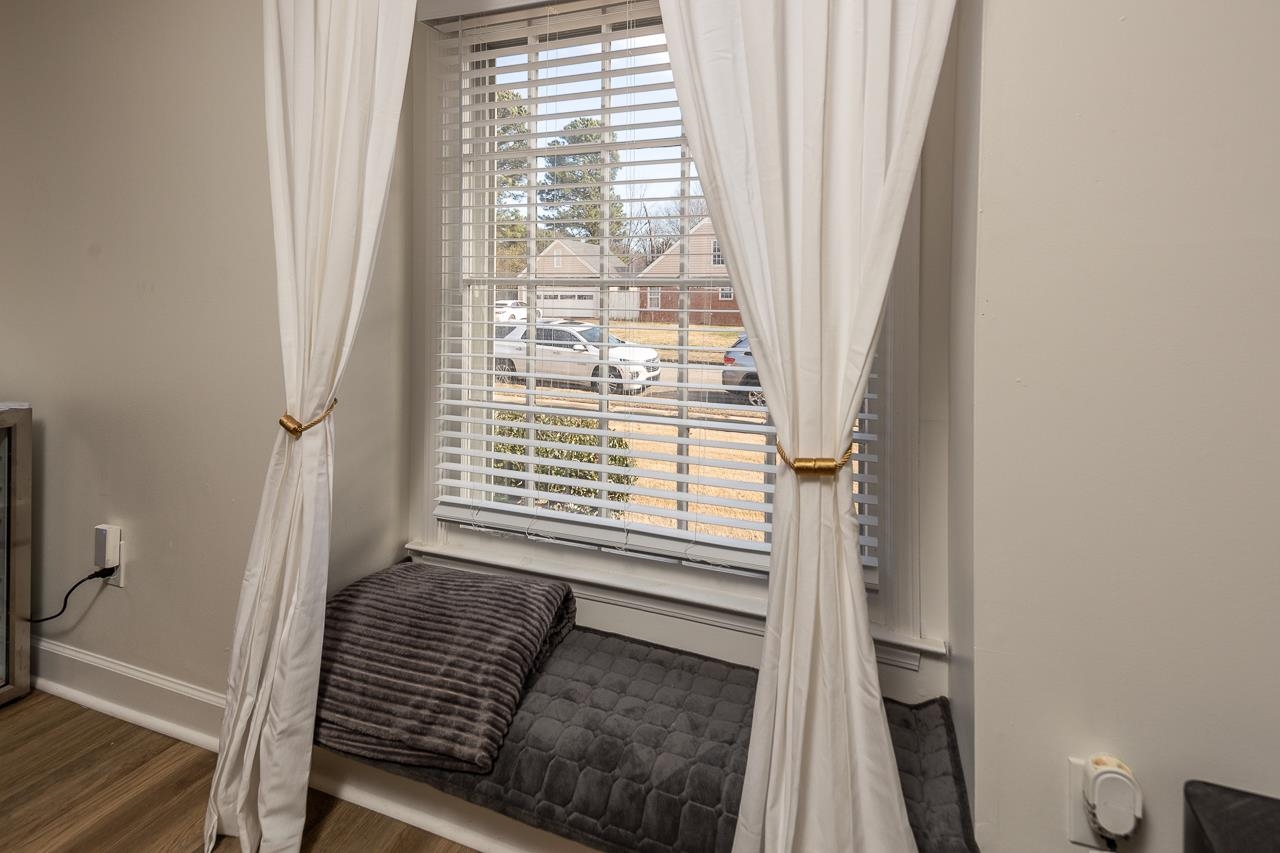 2835 McVay Trail Drive Memphis, TN 38119 - Photo 6 of 29 Details with hardwood / wood-style floors