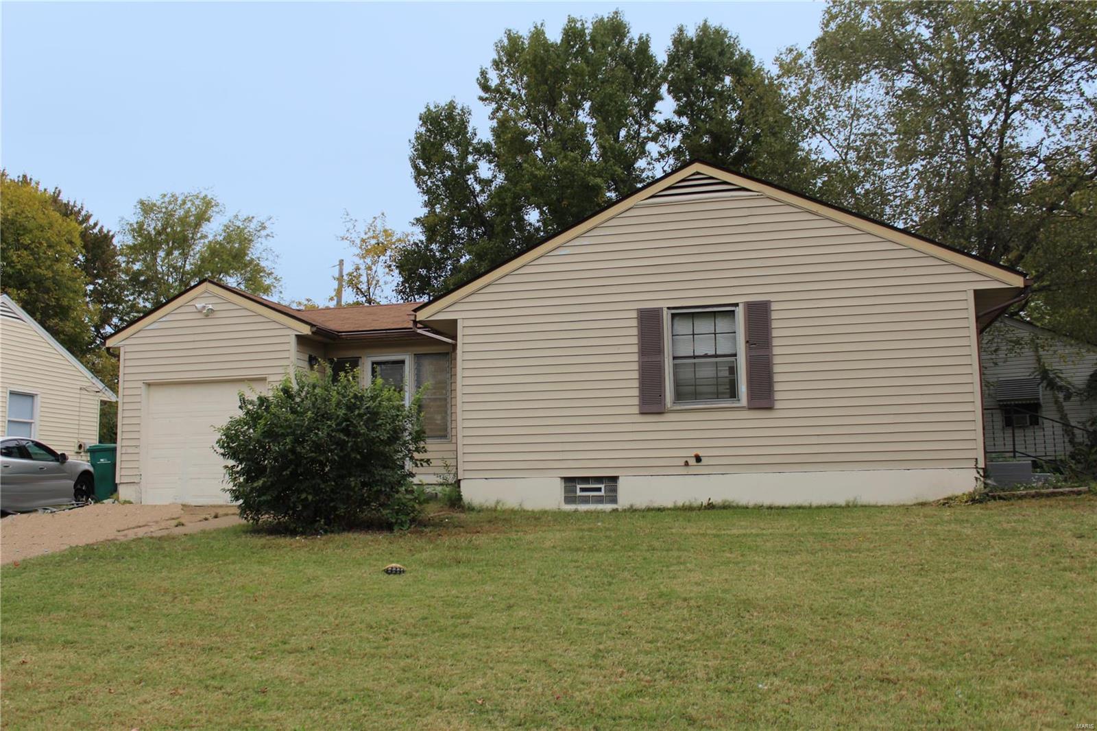 436 Caithness Road St. Louis, MO 63137 - Photo 2 of 2