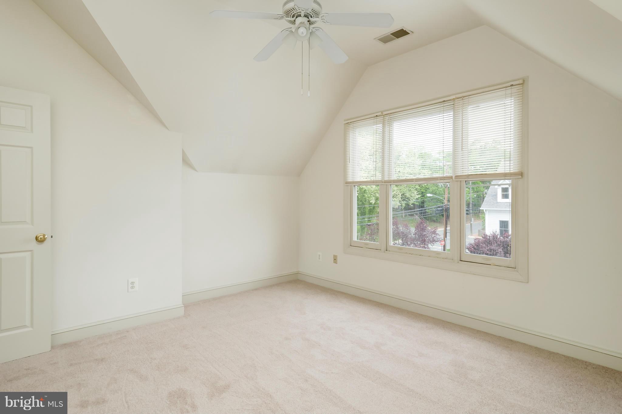 104 Dry Mill Road Southwest, Unit 301 Leesburg, VA 20175 - Photo 13 of 23 Bedroom (Master)