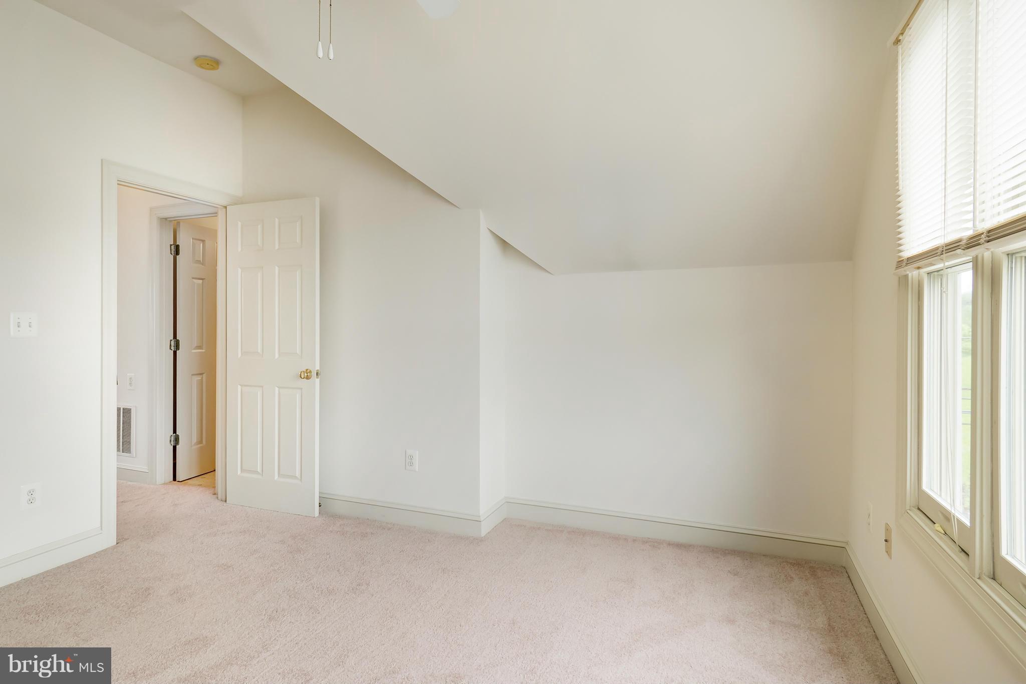 104 Dry Mill Road Southwest, Unit 301 Leesburg, VA 20175 - Photo 14 of 23 Bedroom (Master)