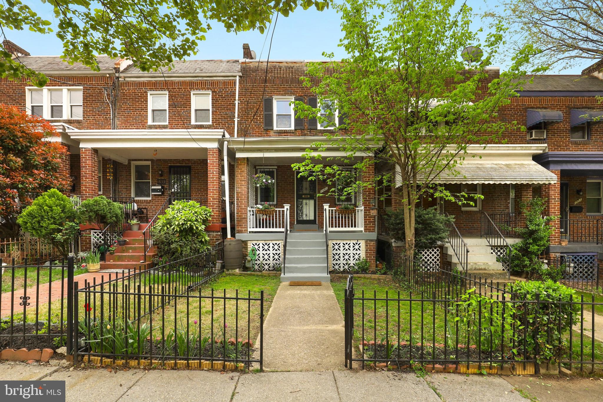 1631 R Street Southeast Washington, DC 20020 - Photo 4 of 34 Gallery Image 4