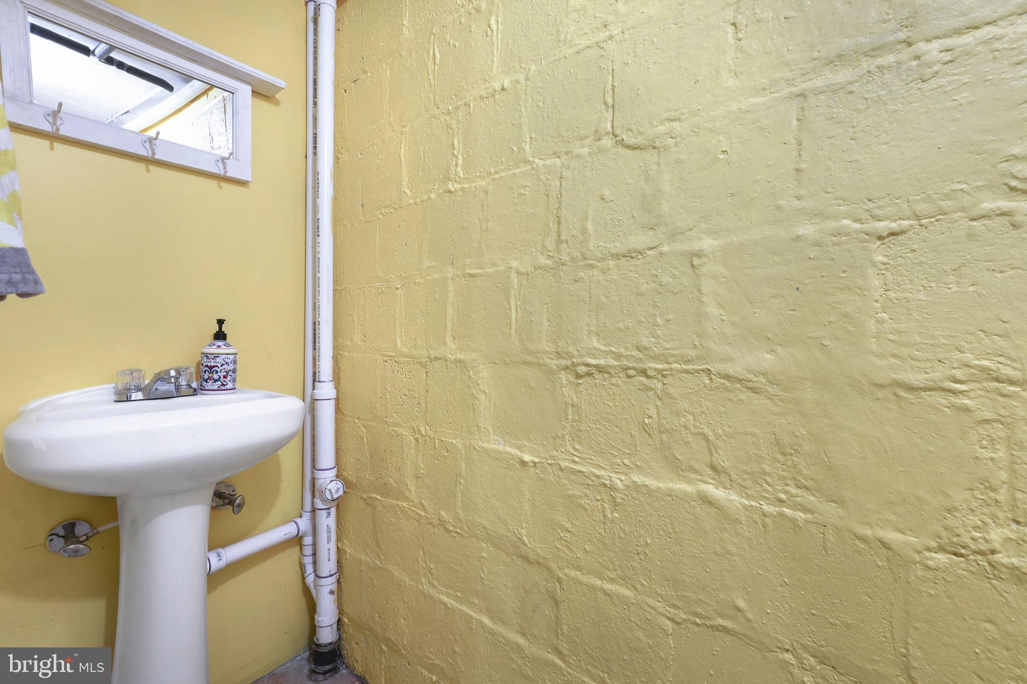 1631 R Street Southeast Washington, DC 20020 - Photo 31 of 34 Gallery Image 31