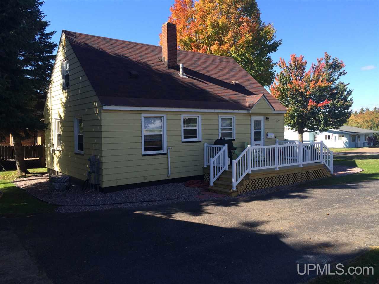 672 Duncan Avenue Ishpeming, MI 49849 - Photo 4 of 18 Gallery Image 4