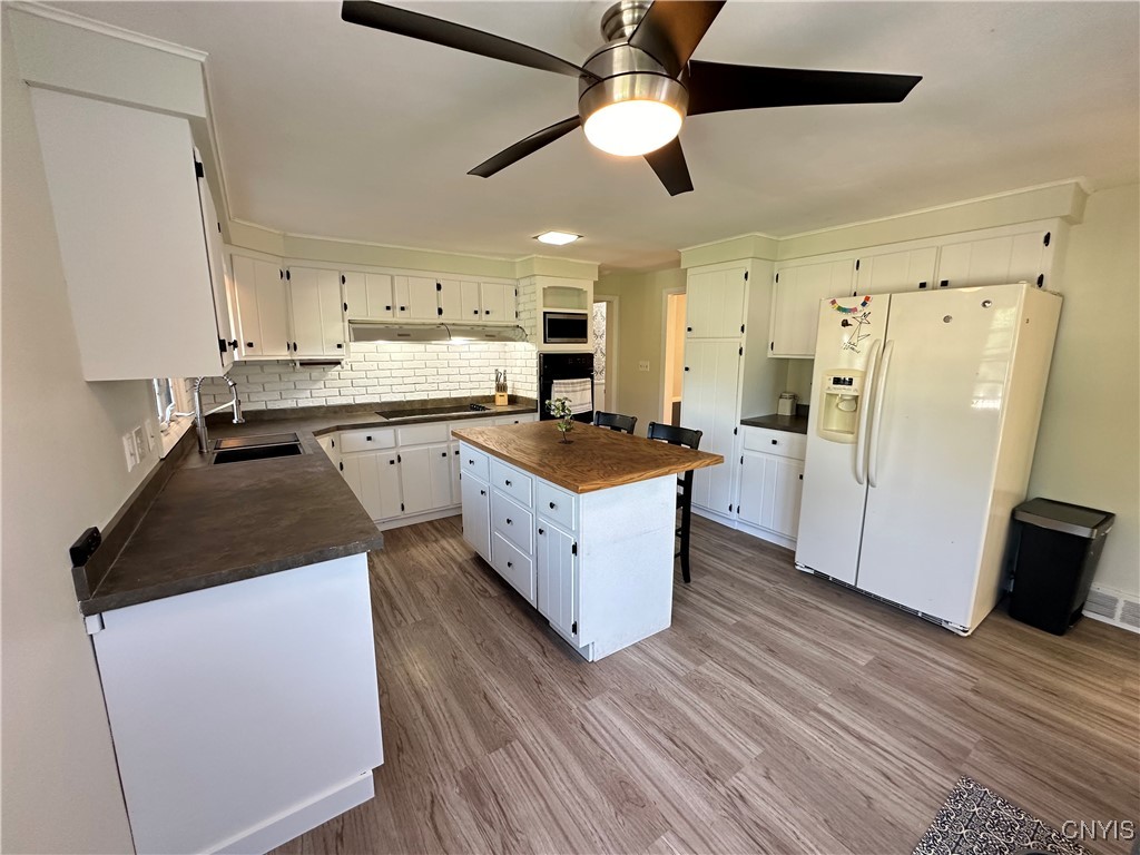 300 Windsor Drive DeWitt, NY 13214 - Photo 17 of 46