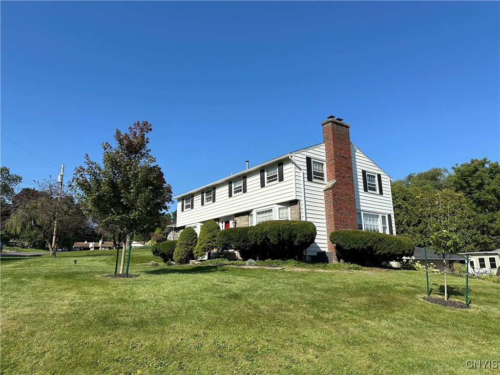 300 Windsor Drive DeWitt, NY 13214 - Photo 3 of 46