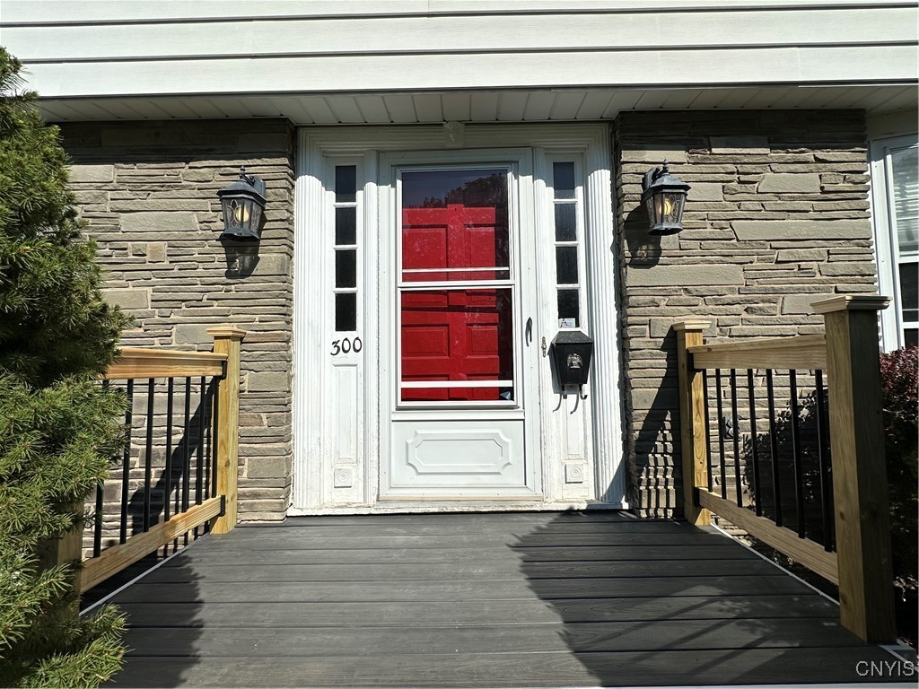 300 Windsor Drive DeWitt, NY 13214 - Photo 6 of 46