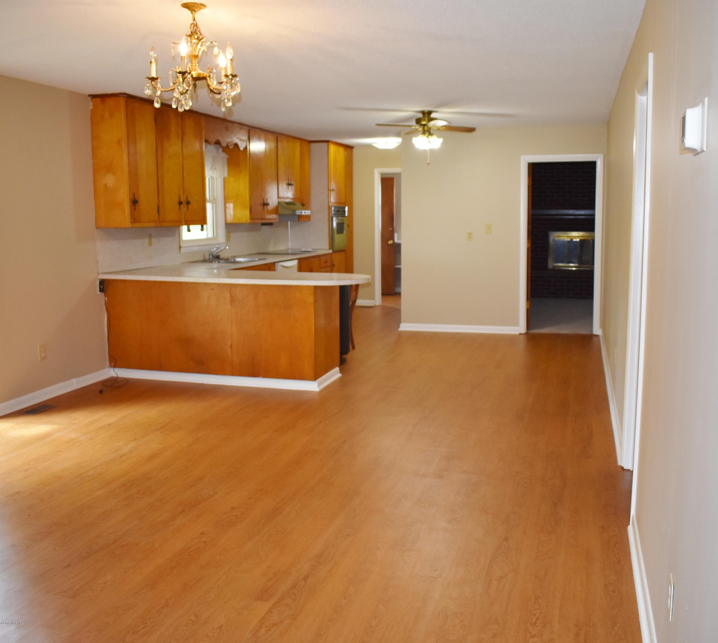 146 Swan Point Road Sneads Ferry, NC 28460 - Photo 6 of 15 DSC_0069