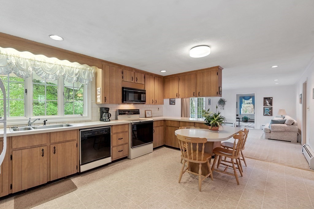 3 Nevada Road Chelmsford, MA 01824 - Photo 5 of 36