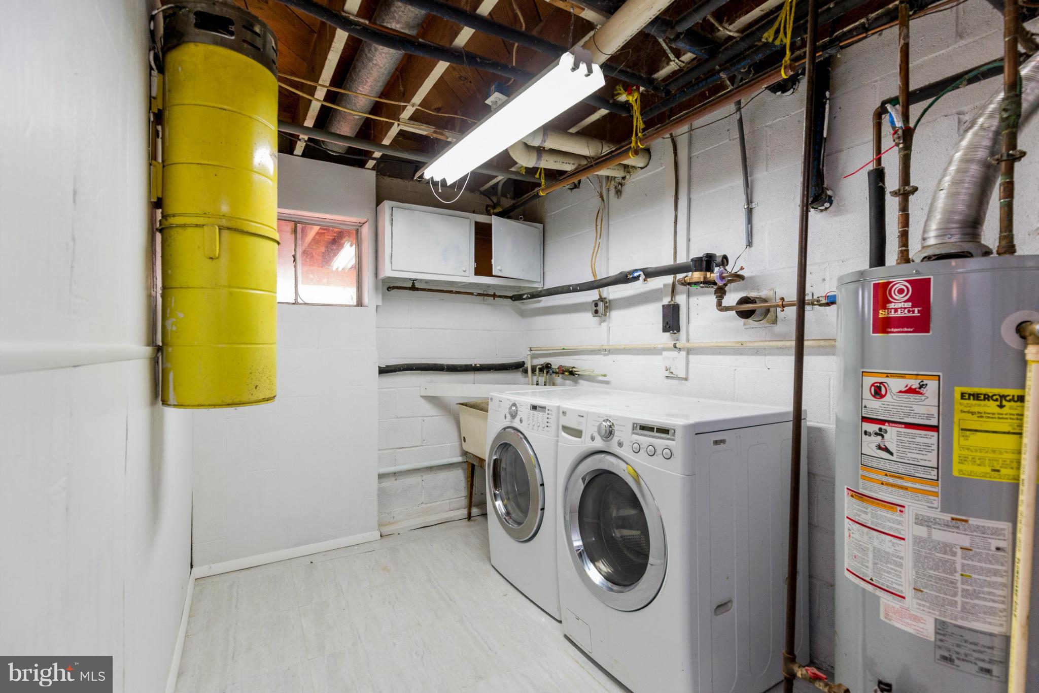 10200 Brandywine Road Clinton, MD 20735 - Photo 25 of 30 Laundry Room