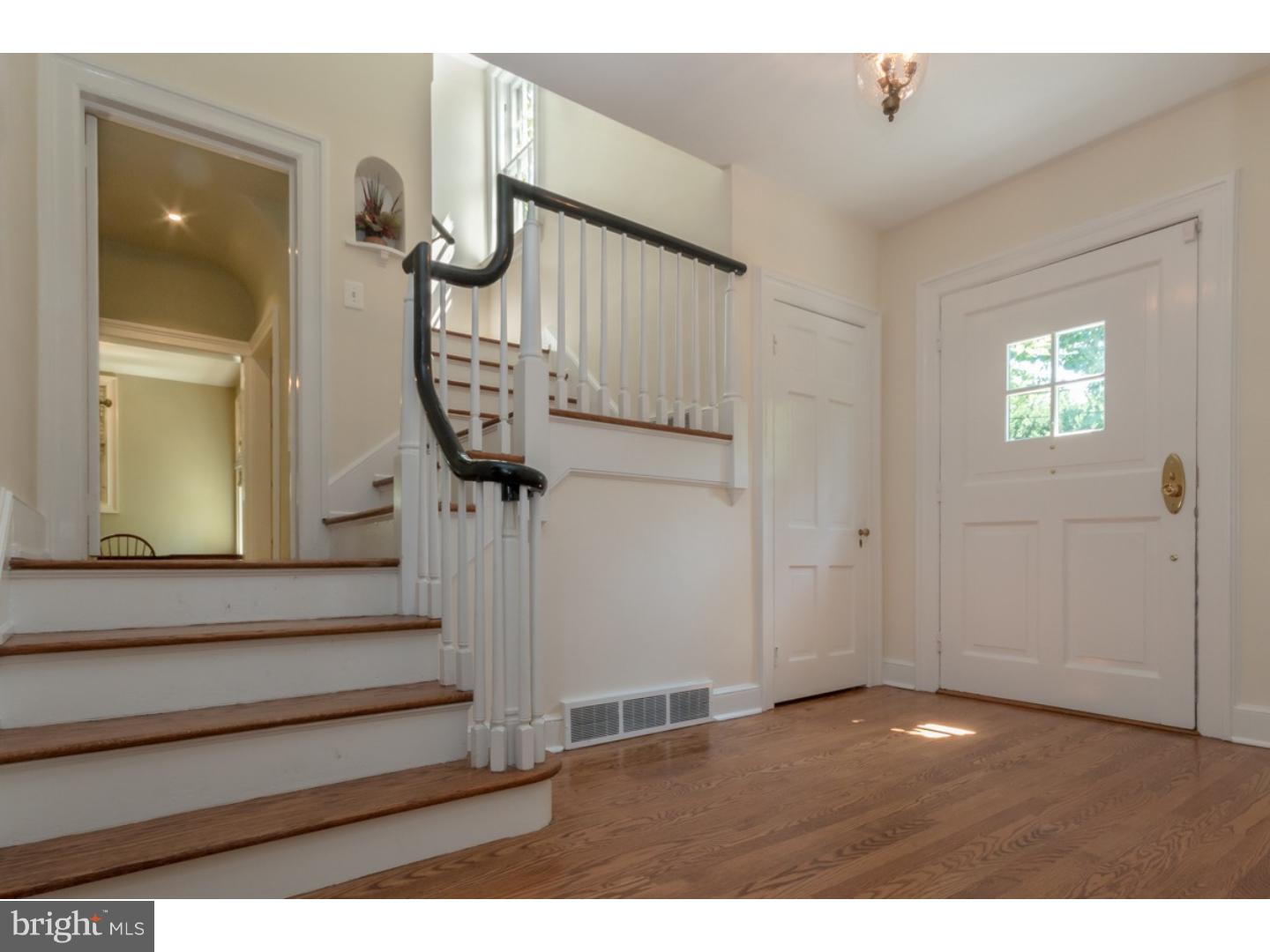 71 Westcott Road Princeton, NJ 08540 - Photo 6 of 25 Foyer