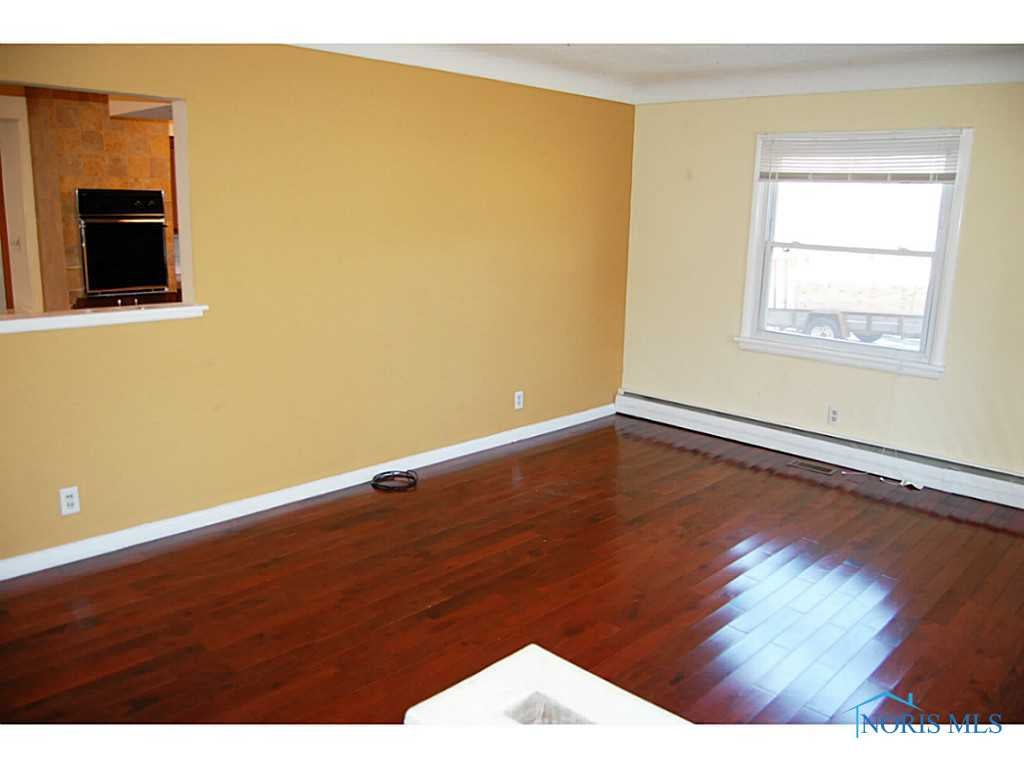2545 Shetland Road Toledo, OH 43617 - Photo 3 of 20 Gallery Image 3