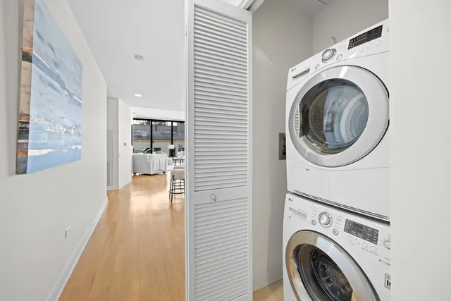 $624,900 | 60 East Monroe Street, Unit 2307, Chicago, IL 60603